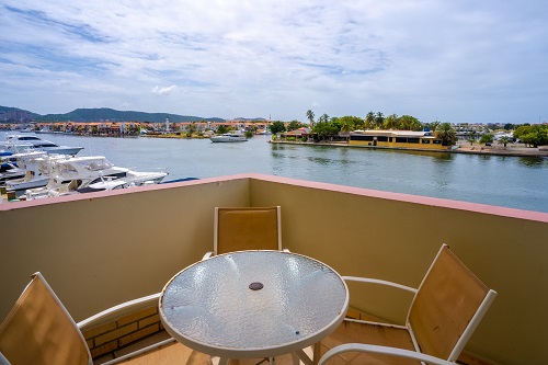 Aquavi Marina Hotel & Suites