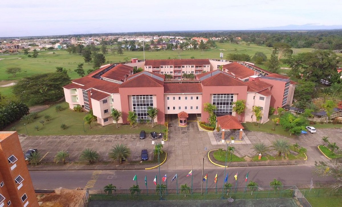San Miguel Hotel Golf & Club